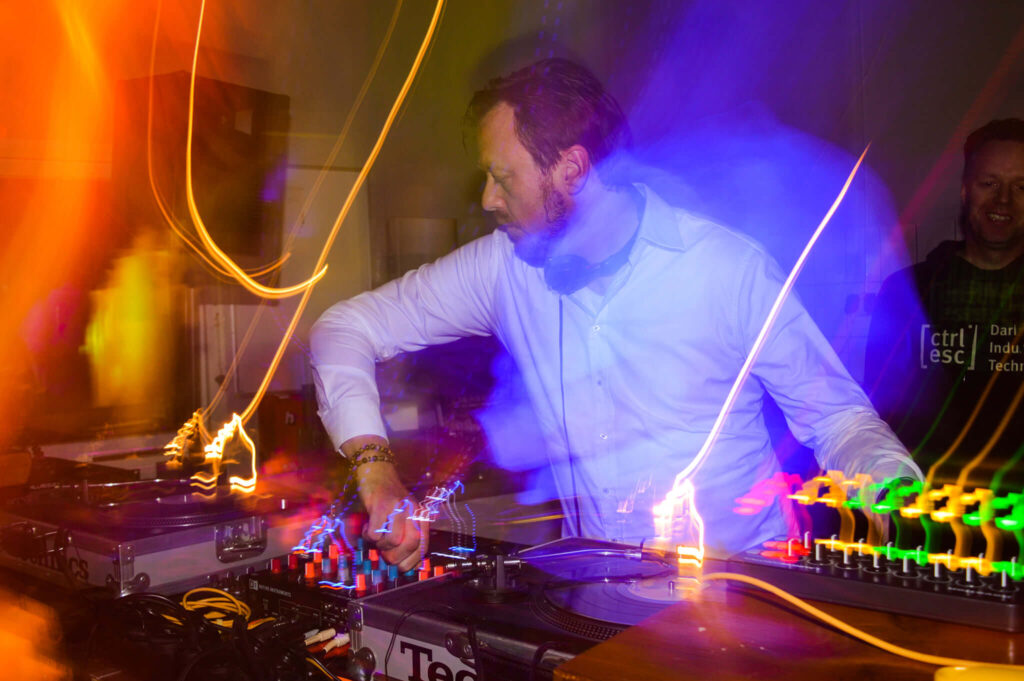 DJ Mishel dutch te gast-bij The Virgo Show
